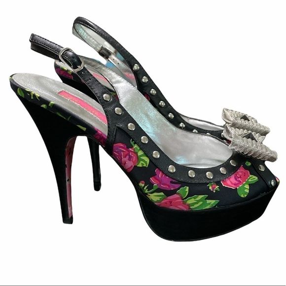 Betsey Johnson Shoes - Betsey Johnson platform peep toe floral pumps 7.5